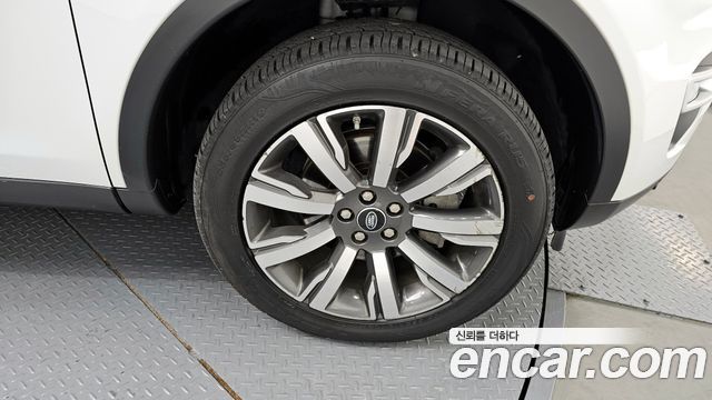 Land Rover Discovery Sport 2.0 TD4 HSE Luxury — пробег 78 029 км — фото 5 из 5