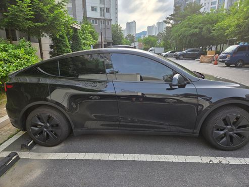 Tesla Model Y RWD — пробег 13 000 км — фото 3 из 5