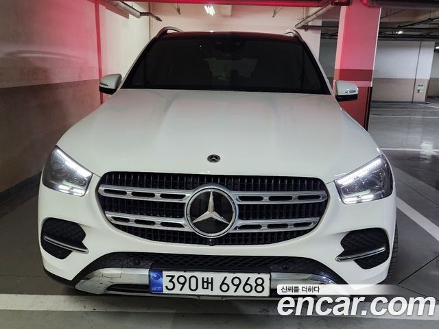 Mercedes-Benz GLE-Class GLE300d 4MATIC — пробег 39 000 км — фото 2 из 5