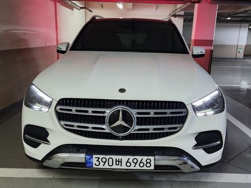 Mercedes-Benz GLE-Class GLE300d 4MATIC — пробег 39 000 км — фото 2 из 5