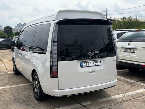 Hyundai Staria 4WD Lounge 9-Seater Limousine — пробег 1 666 км — фото 4 из 5