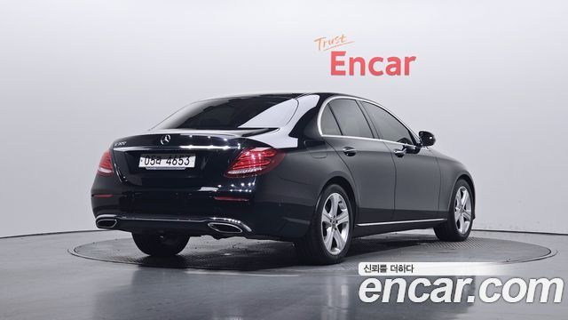 Mercedes-Benz E-Class из Кореи Encar