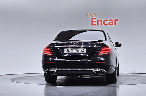 Mercedes-Benz E-Class E200 Avantgarde — пробег 83 887 км — фото 4 из 5
