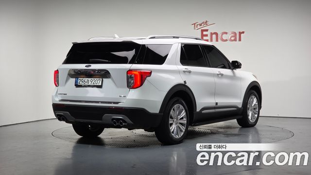 Ford Explorer 3.0 PHEV — пробег 74 428 км — фото 2 из 5