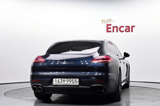 Porsche Panamera 3.0 4S Executive 970 — пробег 125 605 км — фото 4 из 5