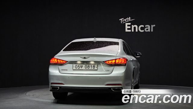 Hyundai Genesis из Кореи Encar