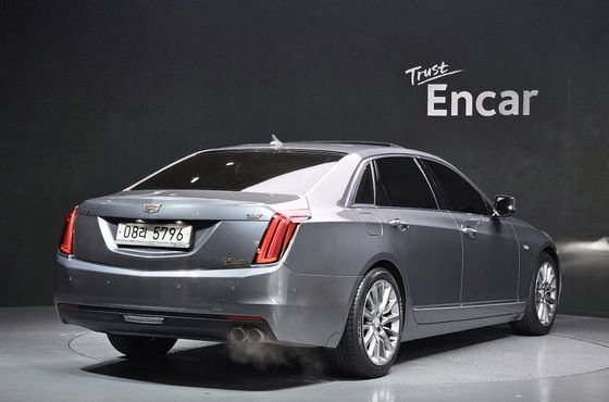 Cadillac CT6 2.0 Turbo — пробег 92 841 км — фото 2 из 5