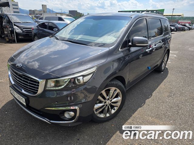 Kia Carnival 9-seater Prestige — пробег 221 752 км — фото 1 из 5