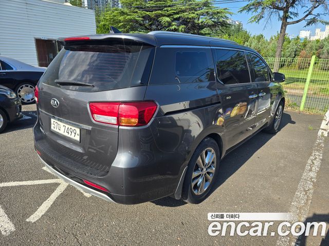 Kia Carnival 9-seater Prestige — пробег 221 752 км — фото 2 из 5