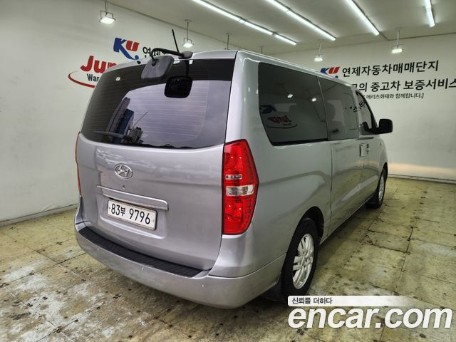 Hyundai Starex 5-Seater VAN CVX Luxury — пробег 92 959 км — фото 4 из 5