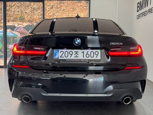BMW 3-Series 320i M Sport — пробег 112 500 км — фото 4 из 5