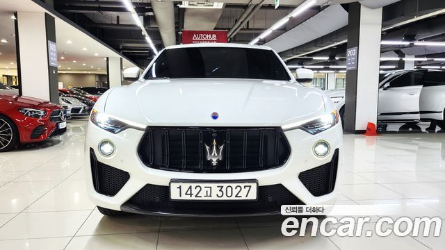 Maserati Levante 3.8 Trofeo — пробег 33 931 км — фото 1 из 5