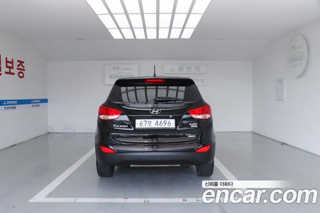 Hyundai Tucson Diesel 4WD X20 Luxury — пробег 240 797 км — фото 5 из 5