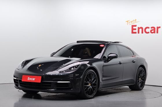 Porsche Panamera 3.0 AWD — пробег 37 710 км — фото 1 из 5