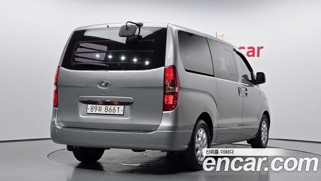 Hyundai Starex 5-Seater VAN CVX Deluxe — пробег 178 503 км — фото 2 из 5