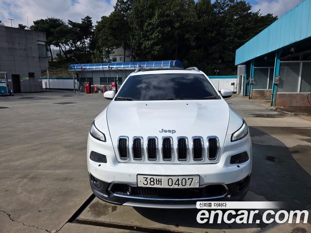 Jeep Cherokee 2.2 Diesel Limited 4WD — пробег 111 475 км — фото 3 из 5
