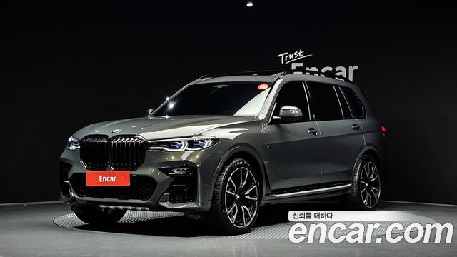 BMW X7 xDrive 40i M Sport Online Exclusive Edition 6 Seater — пробег 37 669 км — фото 1 из 5