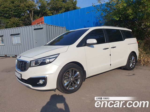 Kia Carnival 9-seater Noblesse — пробег 143 452 км — фото 1 из 5