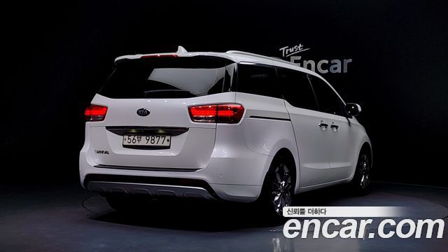 Kia Carnival 9-seater Prestige — пробег 173 680 км — фото 2 из 5