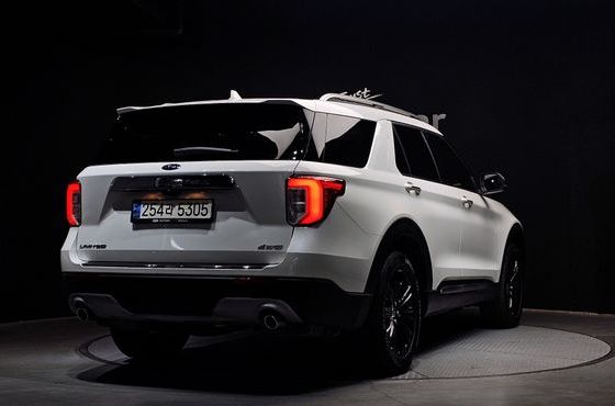 Ford Explorer 2.3 LimIted 4WD — пробег 36 455 км — фото 2 из 5