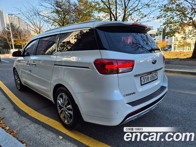 Kia Carnival 9-seater Noblesse — пробег 149 527 км — фото 4 из 5