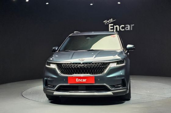 Kia Carnival 9-Seater Signature — пробег 83 020 км — фото 3 из 5