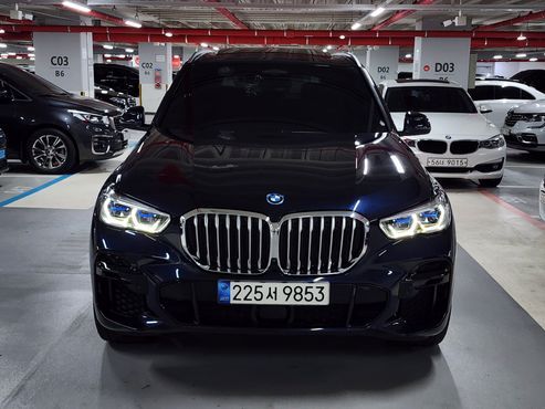 BMW X5 xDrive 45e M Sport — пробег 83 608 км — фото 3 из 5