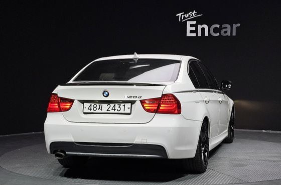 BMW 3-Series 320d Sedan M Sport — пробег 188 077 км — фото 4 из 5