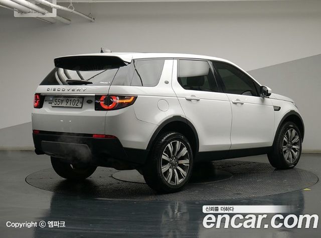 Land Rover Discovery Sport 2.0 TD4 HSE Luxury — пробег 144 761 км — фото 3 из 5