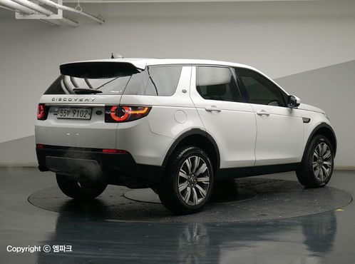 Land Rover Discovery Sport 2.0 TD4 HSE Luxury — пробег 144 761 км — фото 3 из 5