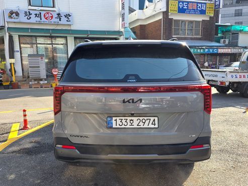 Kia Carnival Hev 9 Seater X Line — пробег 3 867 км — фото 4 из 5