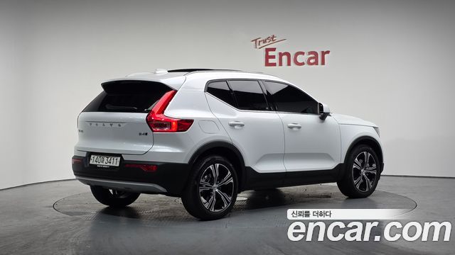 Volvo XC40 B4 Inscription — пробег 37 307 км — фото 2 из 5