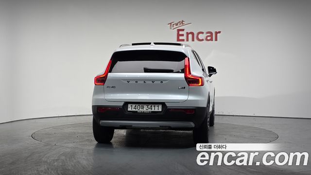 Volvo XC40 B4 Inscription — пробег 37 307 км — фото 4 из 5