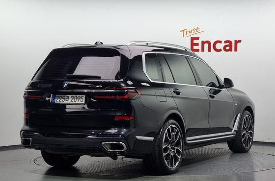 BMW X7 xDrive 40i M Sport 7STR — пробег 31 010 км — фото 2 из 5