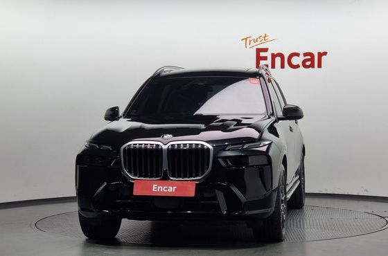BMW X7 xDrive 40i M Sport 7STR — пробег 31 010 км — фото 3 из 5