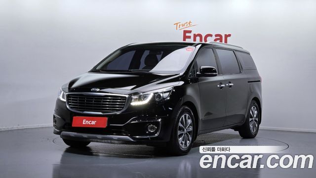 Kia Carnival 9-seater Luxury — пробег 175 092 км — фото 1 из 5