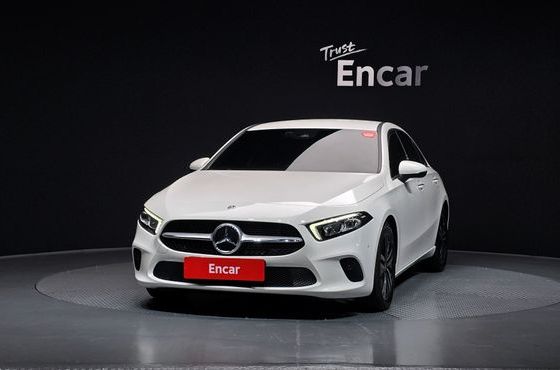Mercedes-Benz A-Class A220 Sedan — пробег 25 570 км — фото 3 из 5