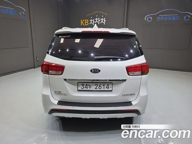 Kia Carnival из Кореи Encar