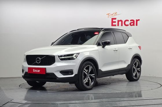 Volvo XC40 T4 R-Design — пробег 137 097 км — фото 1 из 5