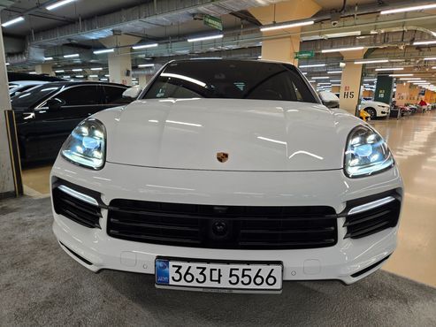 Porsche Cayenne 3.0 E-Hybrid Coupe — пробег 34 911 км — фото 2 из 5