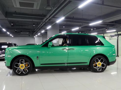 Rolls-Royce Cullinan 6.7 V12 Black Badge — пробег 9 990 км — фото 2 из 5