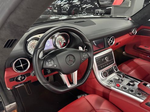 Mercedes-Benz SLS AMG Roadster C197 — пробег 16 900 км — фото 5 из 5