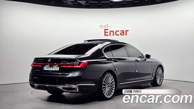 BMW 7-Series 740Li xDrive Design Pure Excellence — пробег 139 400 км — фото 2 из 5