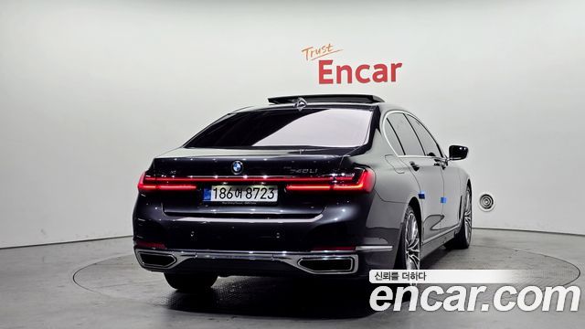 BMW 7-Series 740Li xDrive Design Pure Excellence — пробег 139 400 км — фото 4 из 5