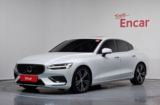 Volvo S60 T5 Inscroption — пробег 62 750 км — фото 1 из 5