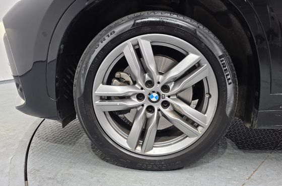 BMW X1 xDrive 20i M Sport — пробег 33 681 км — фото 5 из 5