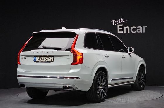 Volvo XC90 T8 Inscription Hybird — пробег 23 260 км — фото 2 из 5