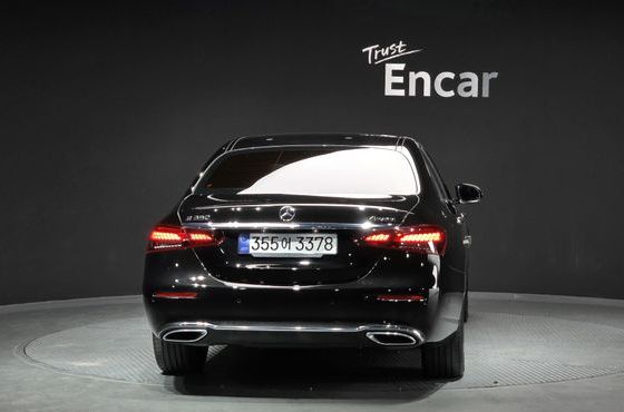 Mercedes-Benz E-Class E350 4MATIC Avantgarde — пробег 48 949 км — фото 4 из 5