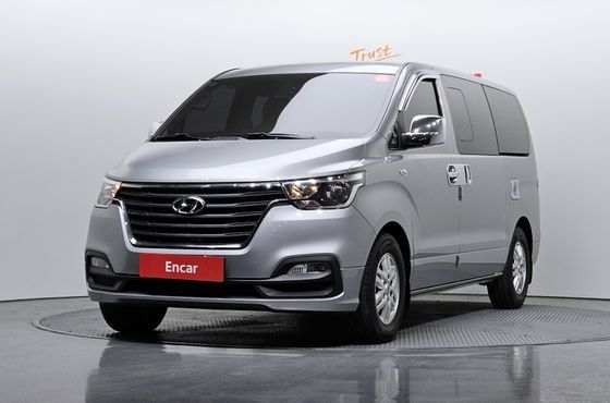 Hyundai Starex Van 5-Seater Smart — пробег 46 820 км — фото 1 из 5