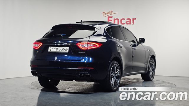 Maserati Levante 3.0 AWD GranLusso — пробег 75 820 км — фото 2 из 5